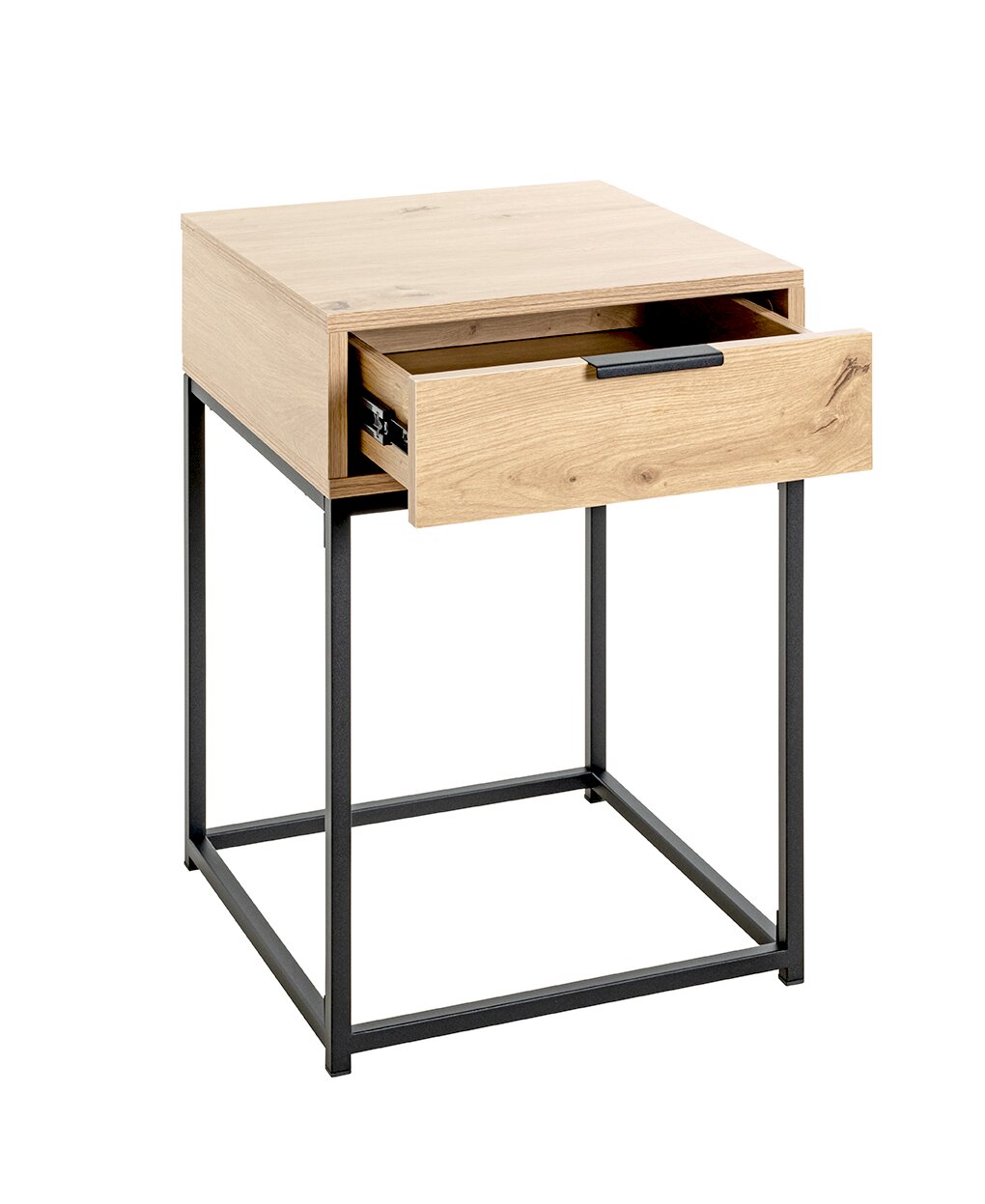 Moderner Nachttisch/Beistelltisch aus hellem Holz mit schwarzem Metallgestell und halb geöffneter Schublade, freigestellt auf weißem Hintergrund, Ansicht schräg von vorne rechts
