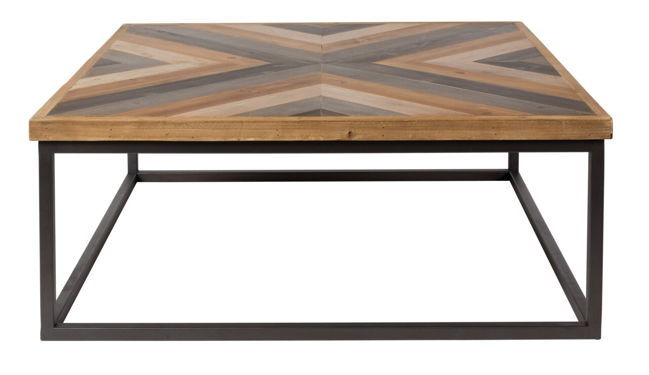 Moderner Couchtisch mit geometrischem Muster auf der Tischplatte, aus Holz und Metall, frontal betrachtet.