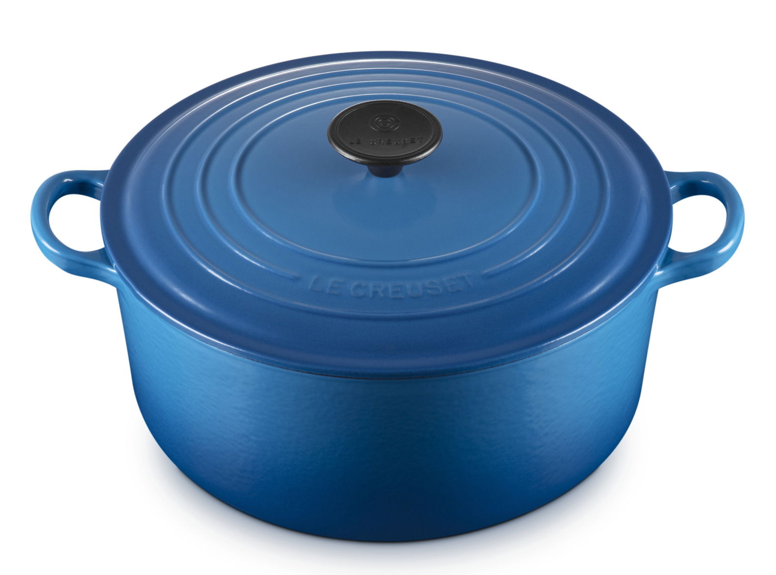 Blauer Bräter 26cm von Le Creuset, Ansicht von oben mit sichtbarem Deckel und Griffen.