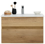 Frontansicht eines modernen Waschtisch-Sets mit Holzoptik, weißem Waschbecken und Chromarmatur, dekoriert mit Seife und Bürsten.