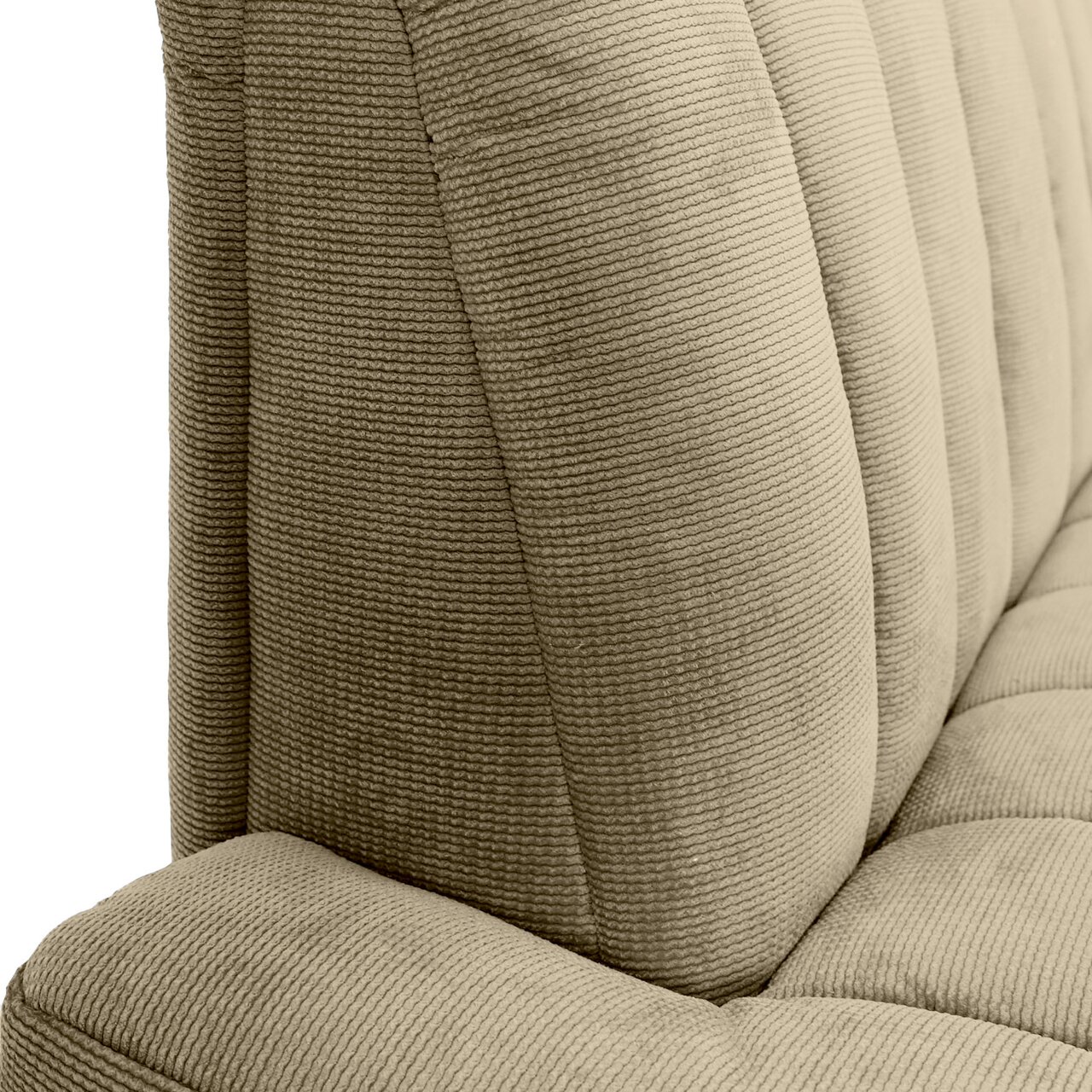Nahaufnahme einer 2,5er-Sitzbank mit strukturiertem Stoffbezug in Beige, seitliche Perspektive.