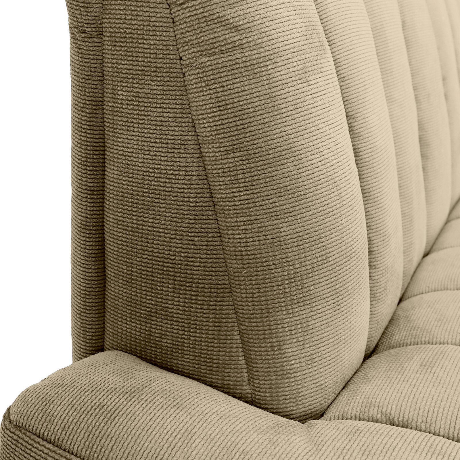 Nahaufnahme einer 2,5er-Sitzbank mit strukturiertem Stoffbezug in Beige, seitliche Perspektive.