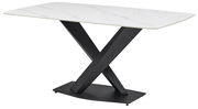 Moderner Esstisch mit weißer Marmoroptik-Tischplatte und schwarzem X-förmigem Metallgestell, seitliche Perspektive