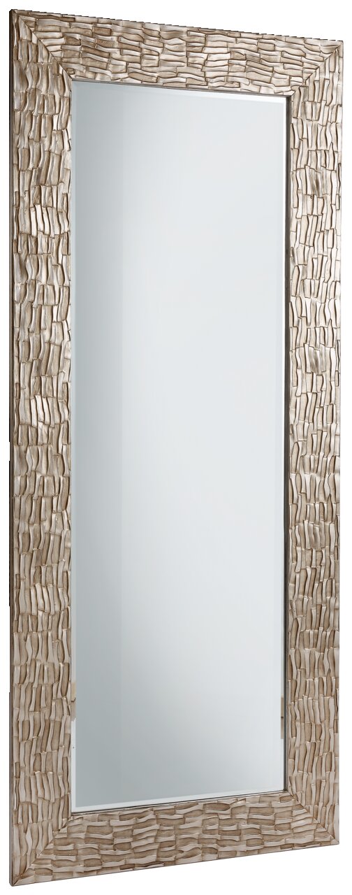 Großer rechteckiger Spiegel mit dekorativem, strukturiertem Rahmen in Silberoptik, seitliche Perspektive