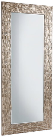 Großer rechteckiger Spiegel mit dekorativem, strukturiertem Rahmen in Silberoptik, seitliche Perspektive