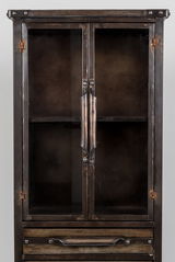 Industrielles Highboard aus Metall mit Glastüren und Schubladen, Frontalansicht