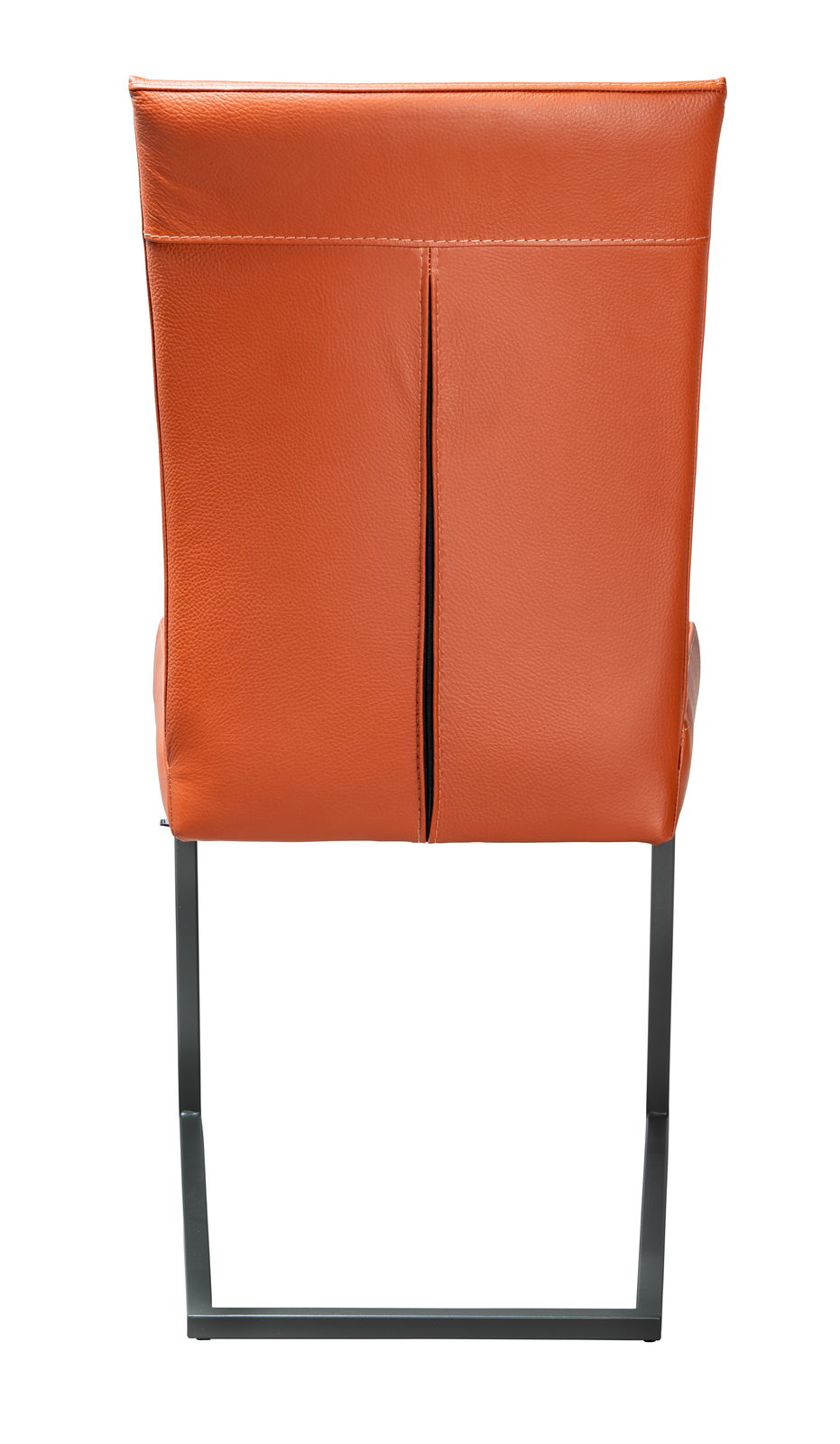 Rückansicht eines modernen Stuhls mit orangefarbenem Lederbezug und schwarzem Metallgestell.