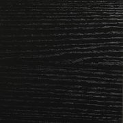 Nahaufnahme der schwarzen Holzmaserung eines Beistelltisch-Sets