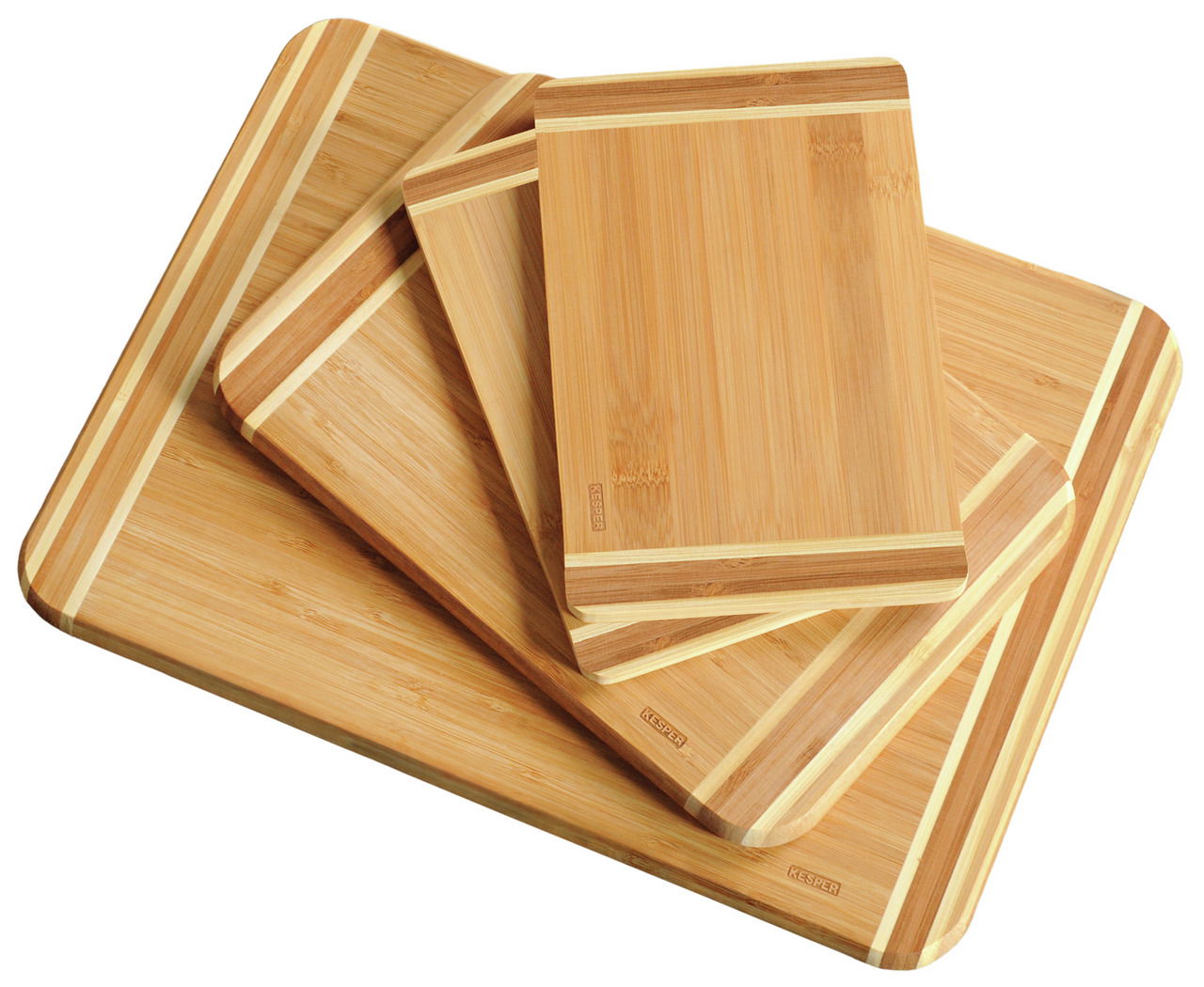 Vier rechteckige Schneidebretter aus Holz in verschiedenen Größen, übereinander gestapelt, aus der Vogelperspektive fotografiert.