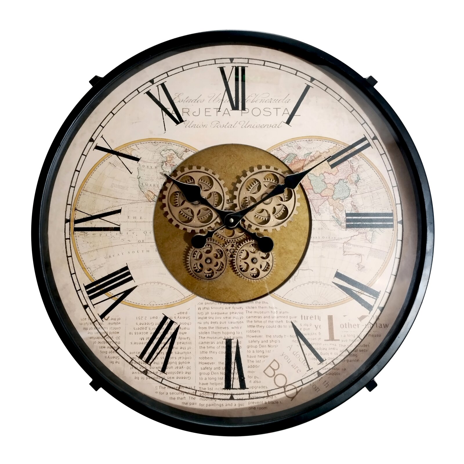 Ronde vintage wandklok met een zwarte rand, Romeinse cijfers, een wijzerplaat met wereldkaart en zichtbare tandwielen in het midden, van voren gefotografeerd
