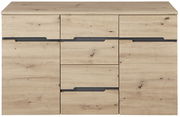 Frontale Ansicht eines modernen Sideboards aus hellem Holz mit mehreren Schubladen und Türen.