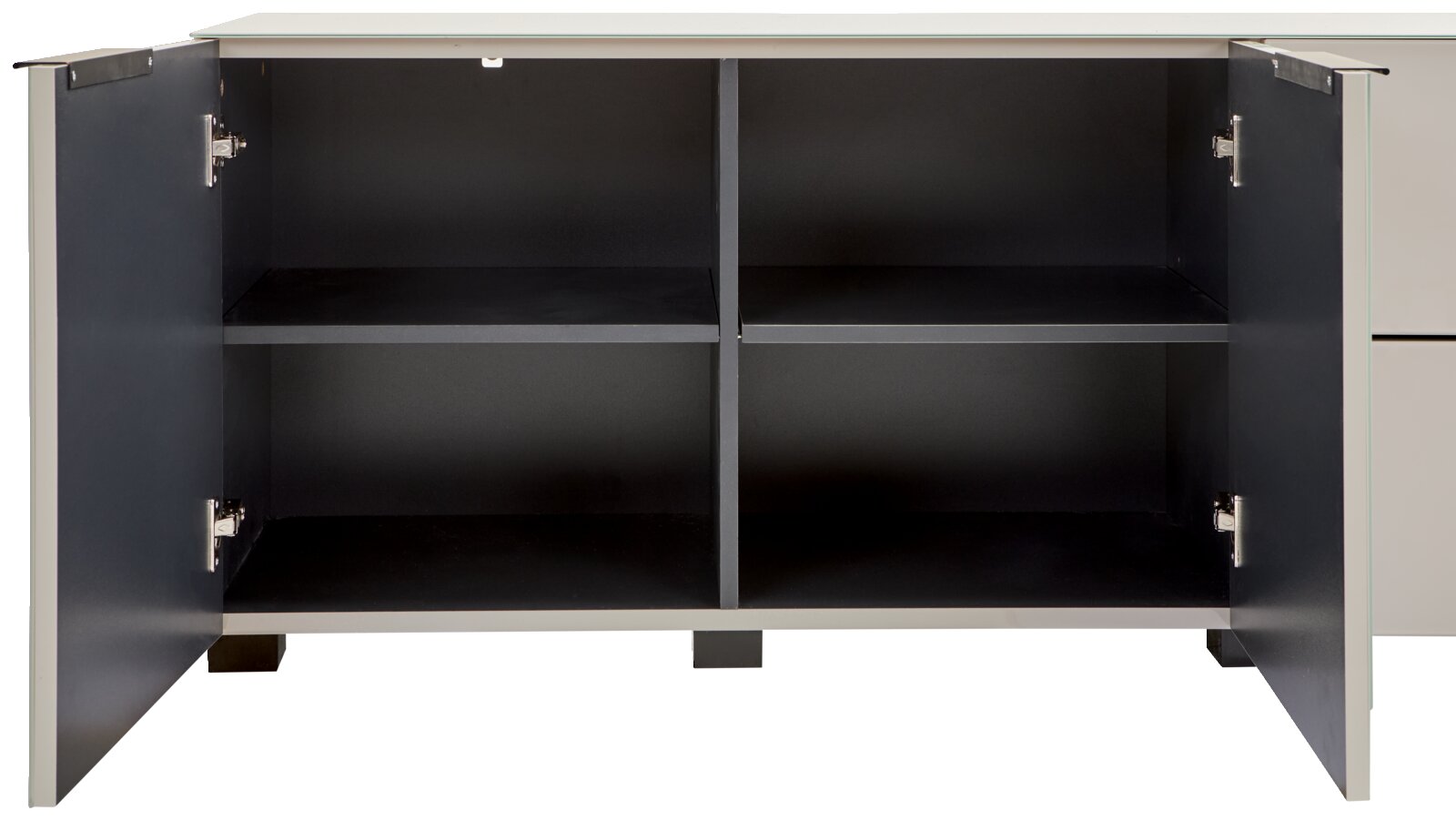 Geöffneter Sideboard-Schrank mit zwei Türen und vier Fächern, Innenraum in Schwarz, Frontalansicht