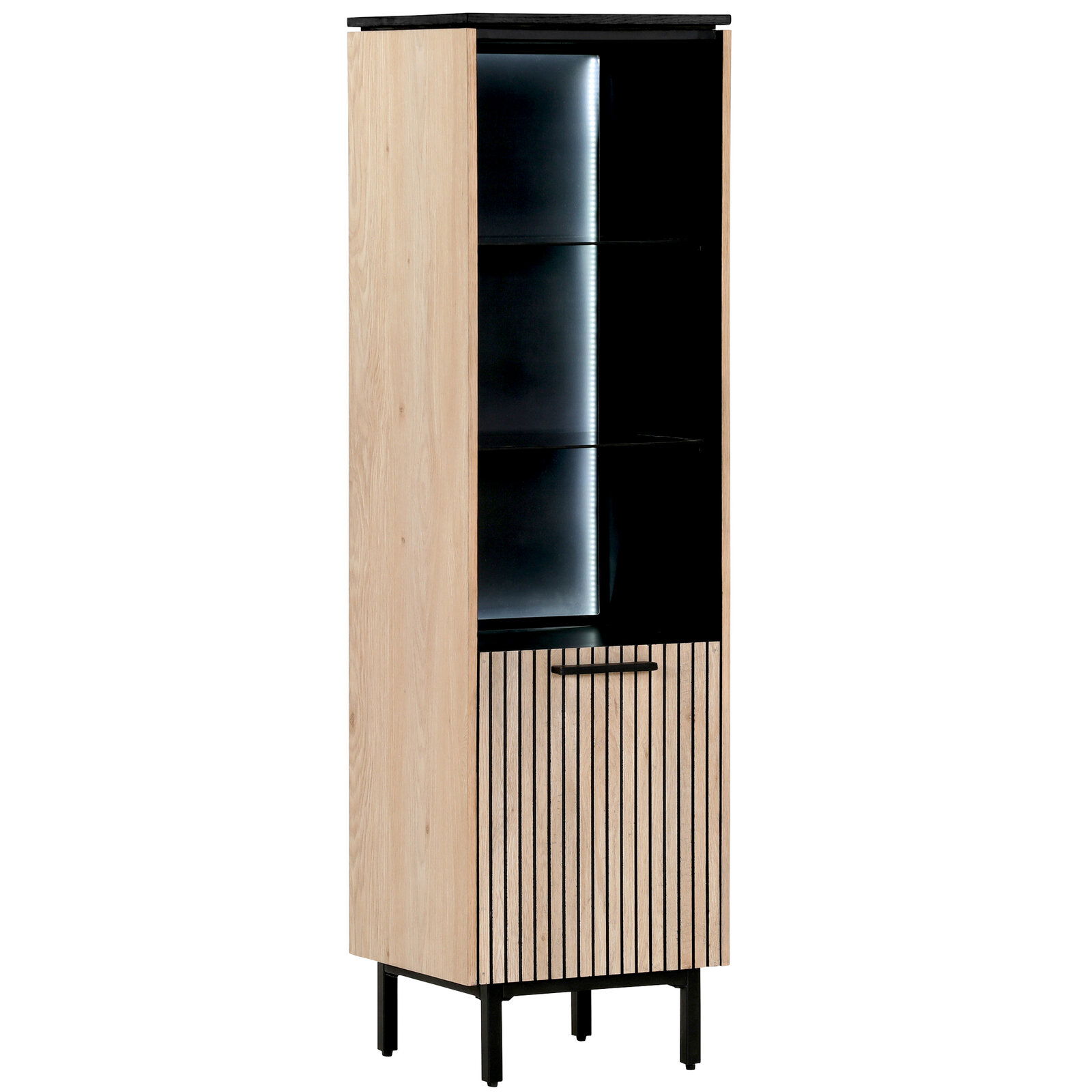 Z2 Vitrine/Regal PANAMA Moderne Vitrine mit Holzoptik und schwarzen Akzenten, zwei offene Regalböden und eine Tür mit vertikalen Streifen, seitliche Perspektive