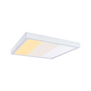 Weiße, flache LED-Deckenleuchte in rechteckiger Form mit warmweißer Lichtfläche, schräg von unten aus der Ecke fotografiert