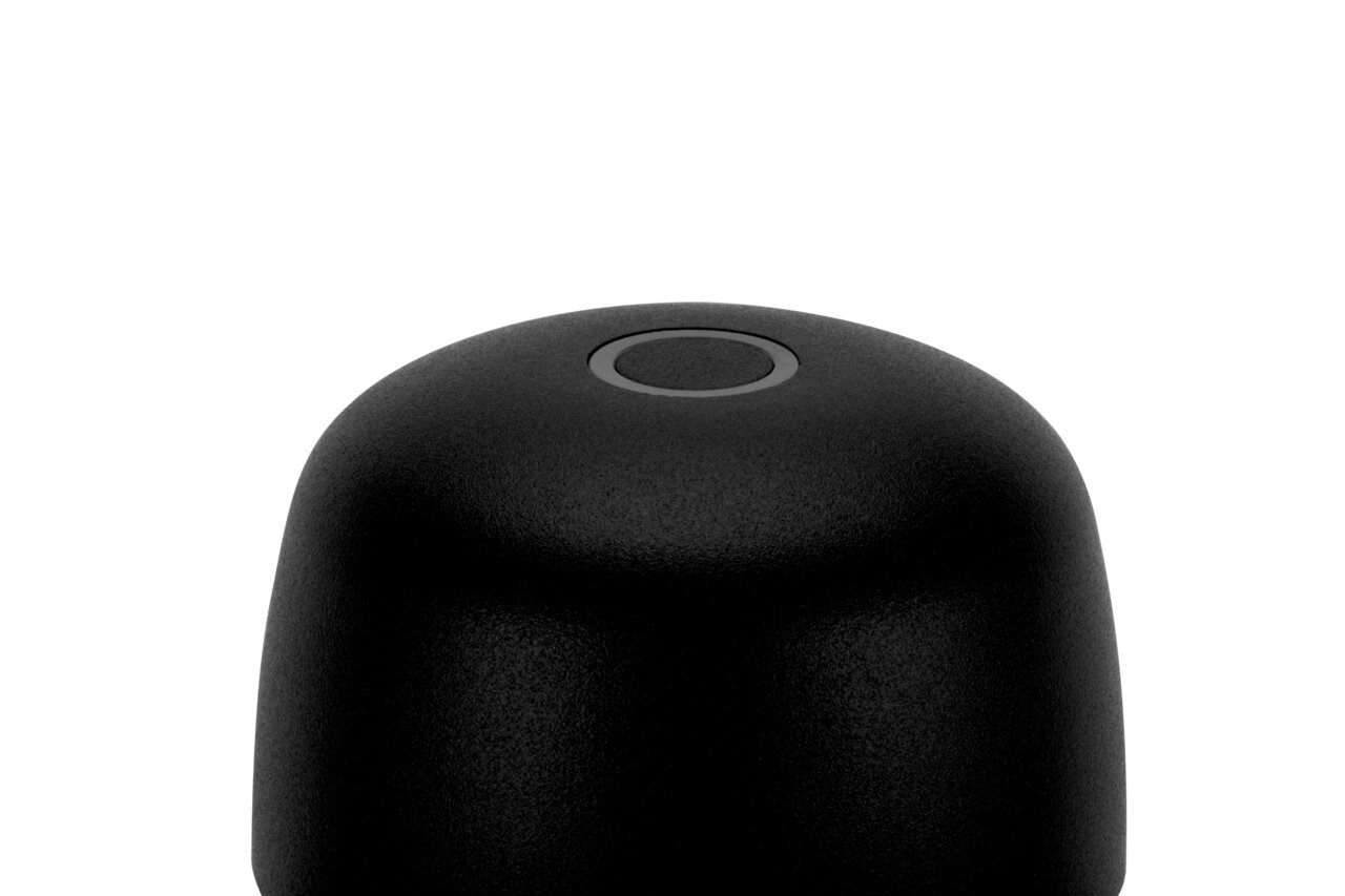 Schwarze Akku-Tischleuchte von oben mit rundem Schalter auf der Oberseite