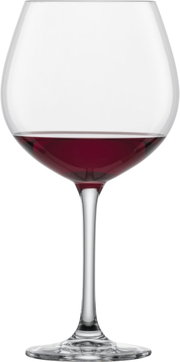 Rotweinglas Classico mit elegantem Stiel, gefüllt mit Rotwein, seitliche Perspektive