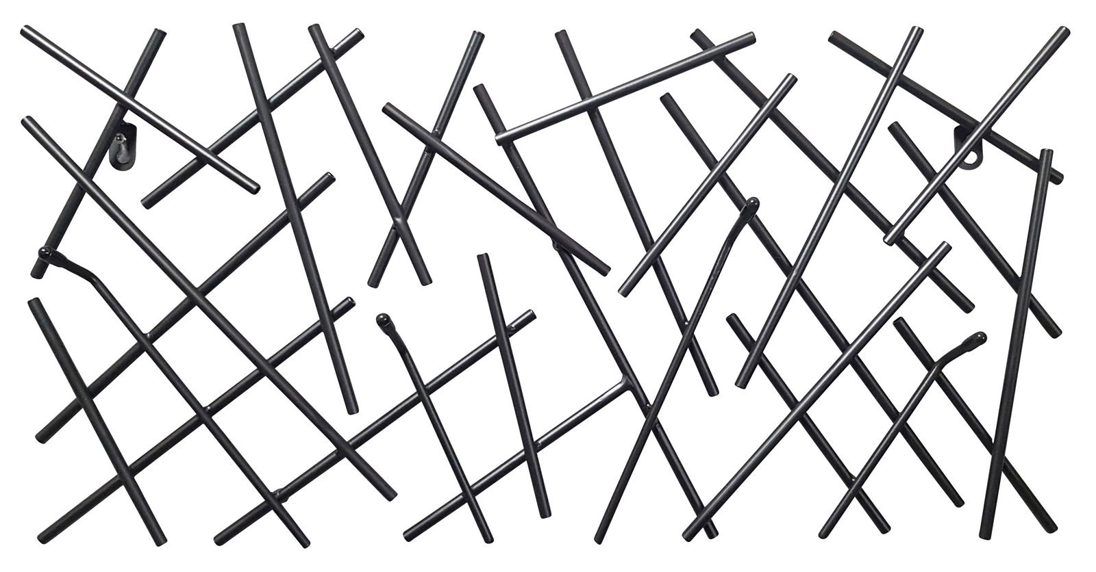 Moderne Wandgarderobe aus schwarzen Metallstäben in geometrischem Design, von vorne betrachtet.