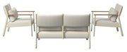 Gartenlounge-Set bestehend aus zwei Sesseln und einem Sofa in hellem Beige, mit Holzarmlehnen, aus der Rückansicht fotografiert.