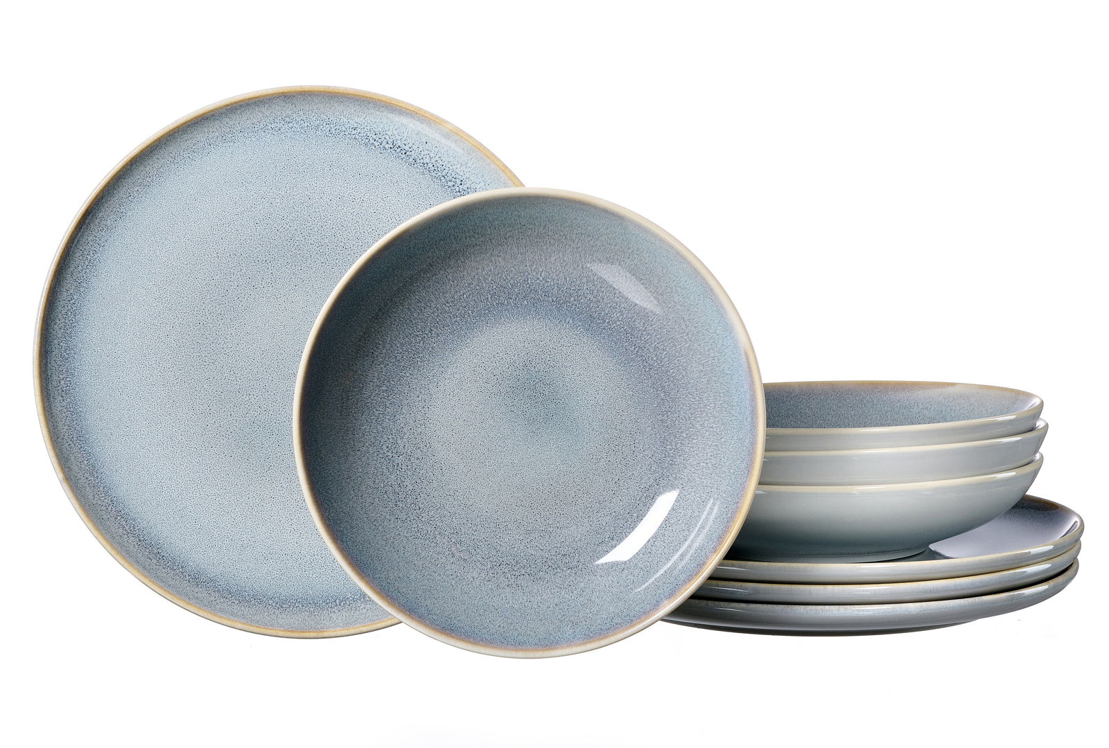 Ritzenhoff & Breker Tafelset 8-tlg. STONE SKAGEN Tafelset Stone Skagen 8-tlg. in sanftem Blau mit leichtem Farbverlauf, bestehend aus flachen und tiefen Tellern, seitliche Perspektive.