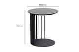 Moderner schwarzer Beistelltisch mit rundem Tischplatte, 450mm Durchmesser und 500mm Höhe, seitliche Perspektive.