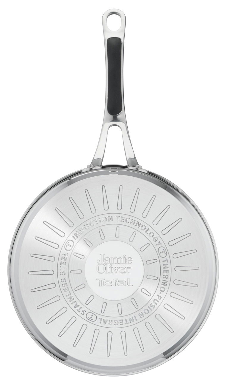 Ansicht von oben auf die Unterseite einer Schmorpfanne von Jamie Oliver mit Tefal Induktionstechnologie.