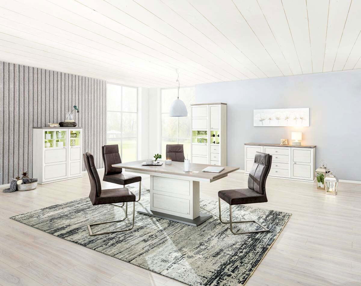 Hom´in Vitrine CAMRON Moderne Vitrine CAMRON in einem hellen Wohnzimmer, seitliche Perspektive