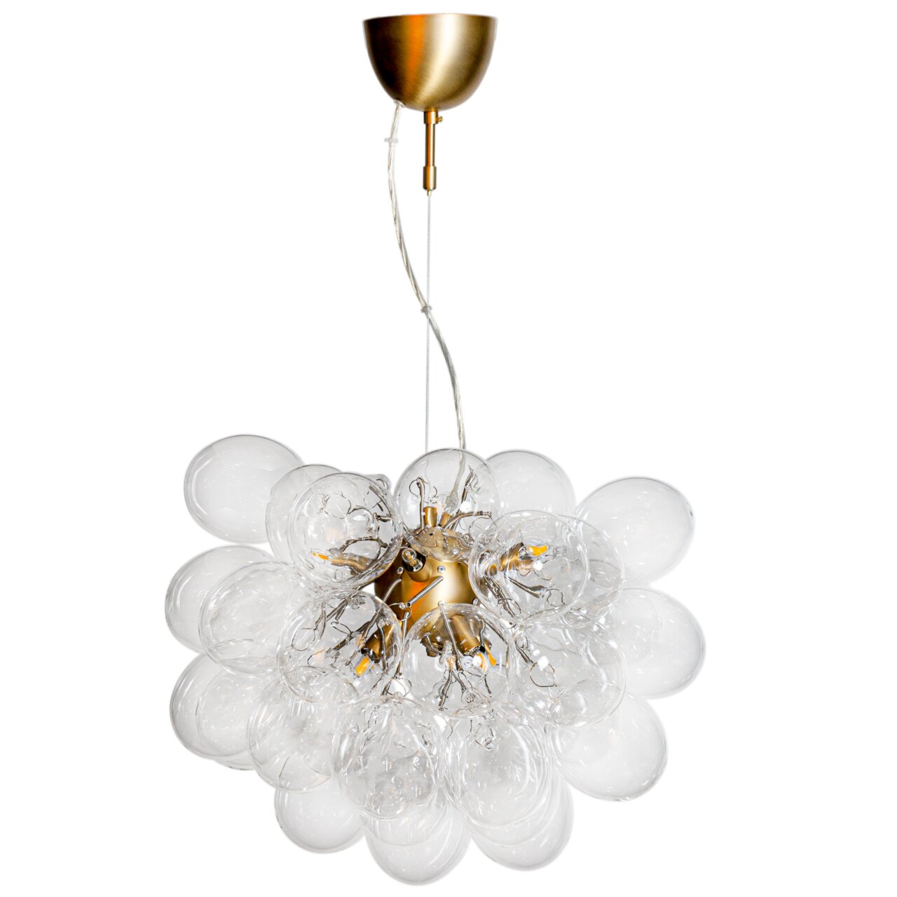 Moderne hanglamp met gouden fitting en heldere glazen bollen, zijaanzicht