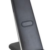 Nahaufnahme einer LED-Schreibtischleuchte mit Touch-Bedienfeld auf der Vorderseite.