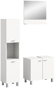 Weiße Badkombination bestehend aus einem hohen Schrank, einem Waschbeckenunterschrank und einem Spiegel mit Ablage, frontal betrachtet.