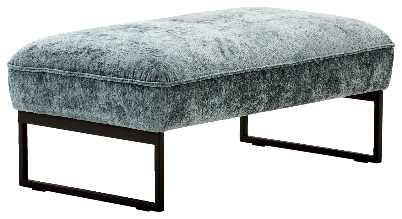 Moderner Hocker mit grauem Stoffbezug und schwarzen Metallbeinen, seitliche Perspektive