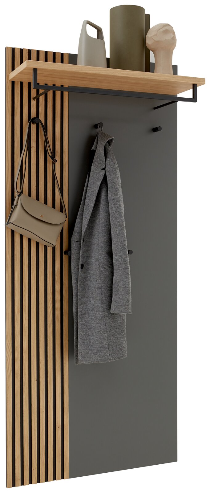 Dieter Knoll XL-Garderobenpaneel RIVA XL-Garderobenpaneel mit Holzlatten und grauer Fläche, ausgestattet mit Haken für Mäntel und Taschen, sowie einem Regalbrett oben. Perspektive von vorne.