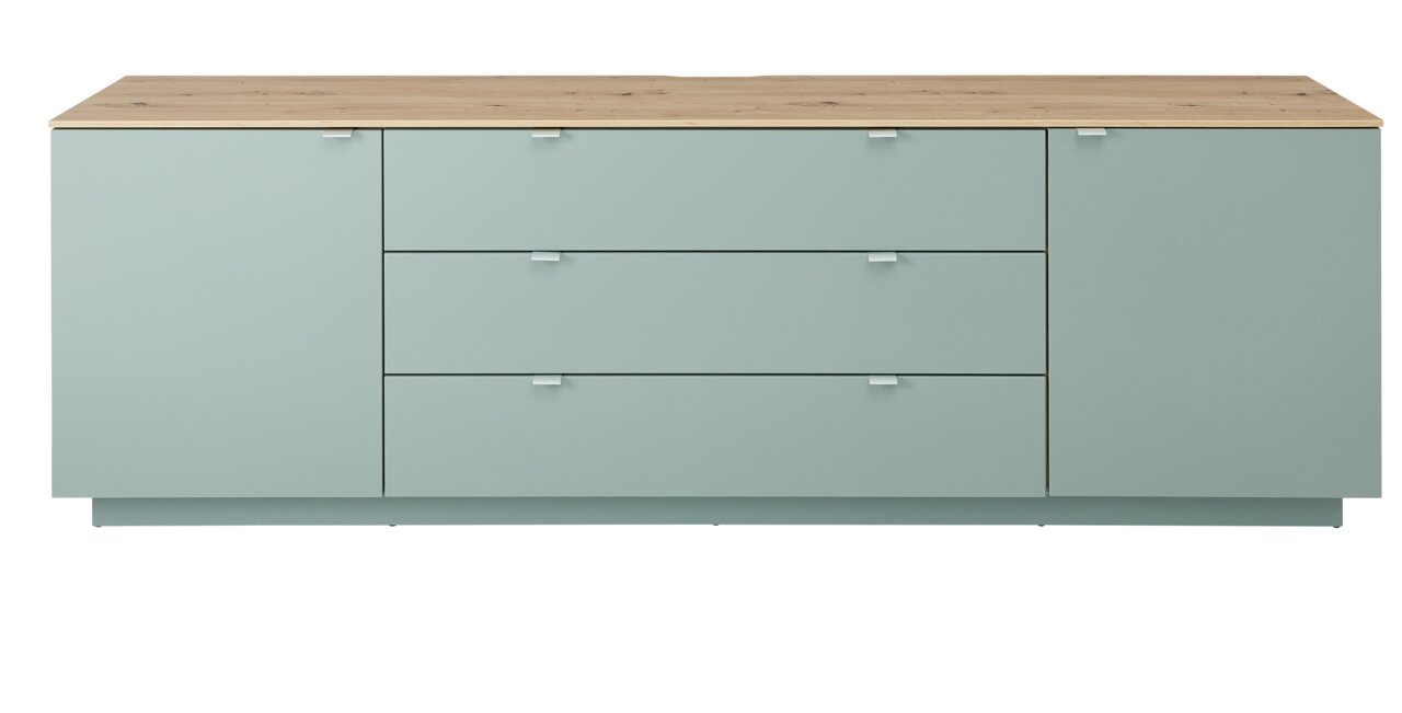 Frontale Ansicht eines modernen TV-Sideboards mit mintgrünen Schubladen und Türen sowie einer Holzoberfläche.