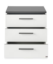 Moderne Nachtkommode mit drei Schubladen in Weiß und grauer Oberfläche, frontale Ansicht