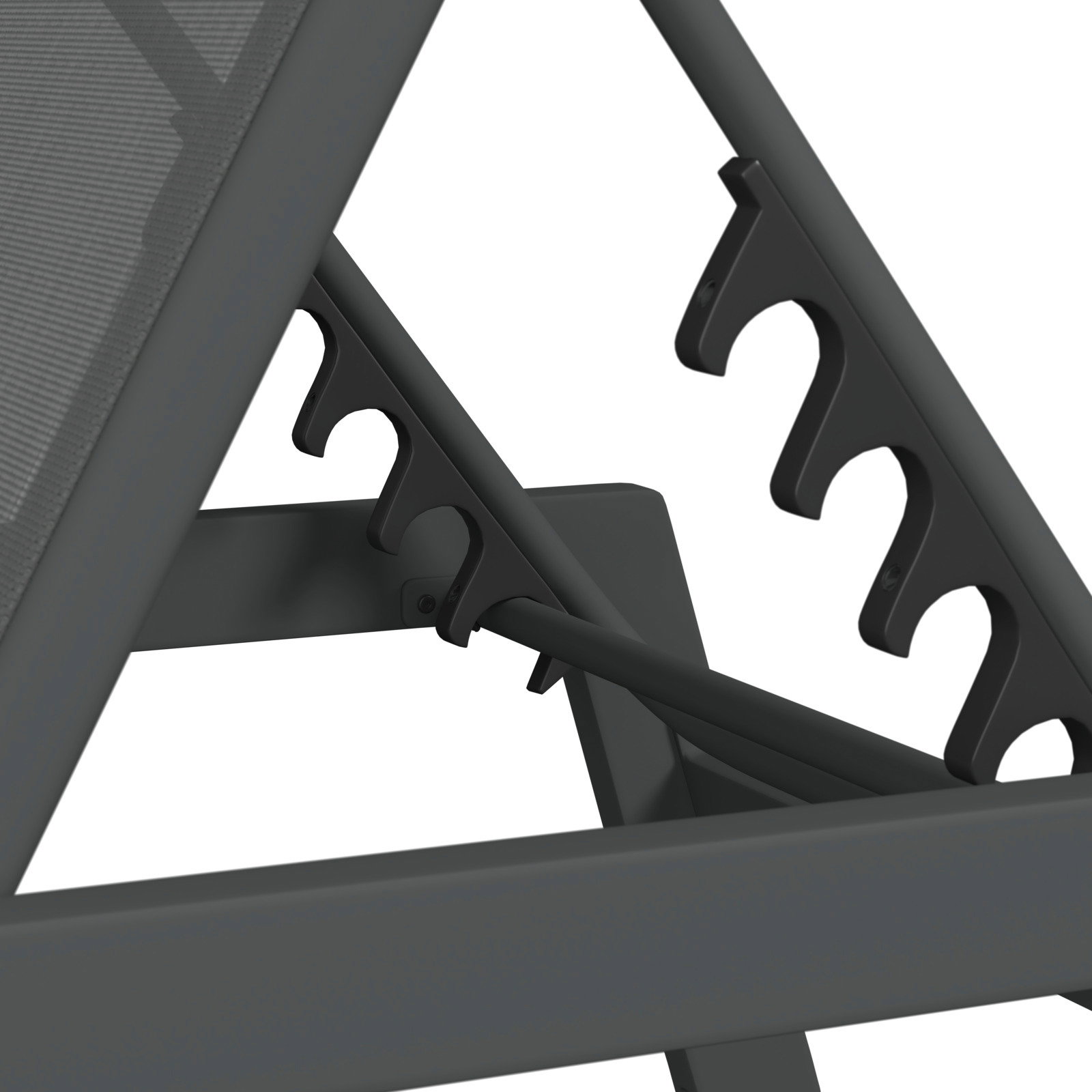 Nahaufnahme der verstellbaren Rückenlehne einer Sonnenliege aus Metall in seitlicher Perspektive.