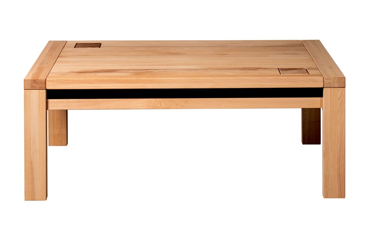 Moderner Couchtisch aus hellem Holz, frontal fotografiert.