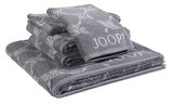 Graues Frottierset 5-teilig mit eingewebtem Muster und dem Schriftzug 'JOOP!' in seitlicher Perspektive.