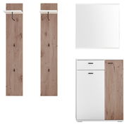 Garderoben-Set bestehend aus zwei hölzernen Wandpaneelen mit Haken, einem weißen Spiegel und einem weißen Schrank mit Holzdetails, frontal betrachtet.