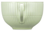 Groene koffiekop met melk, met geribbeld patroon, zijaanzicht