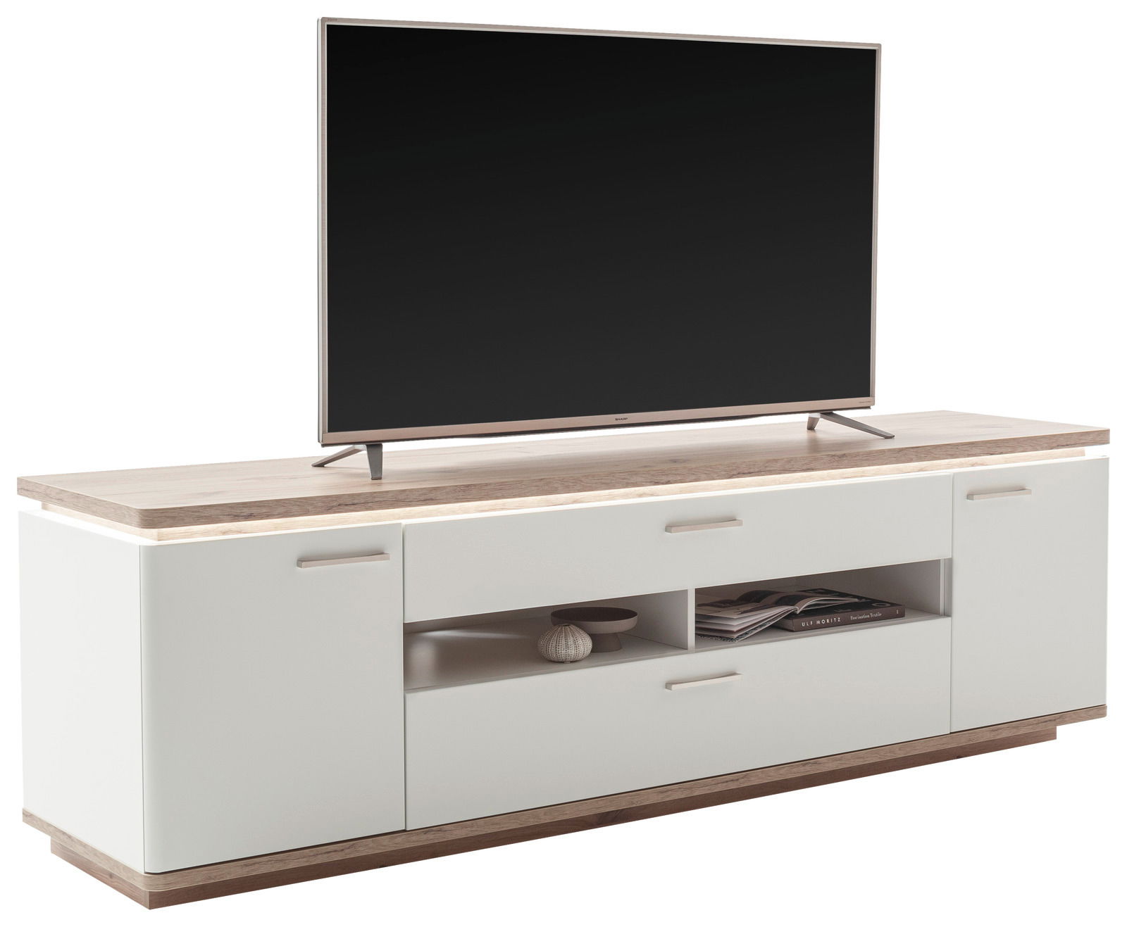 TV-Lowboard in Weiß mit Holzoberfläche, frontal fotografiert, mit zwei Türen und offenen Fächern für Dekoration und Zeitschriften.