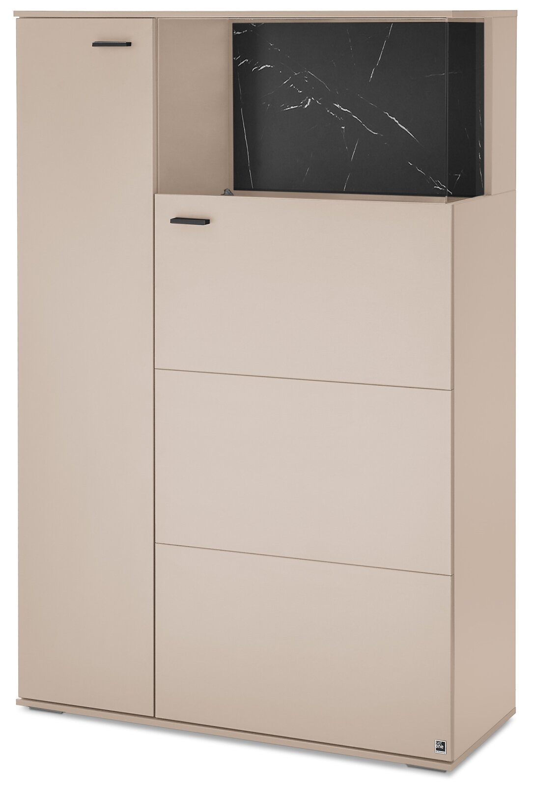 Set one by Musterring Hoogkast Beiger Schuhschrank mit einer Tür links, mehreren Klappen/Schubladen und schwarzer Marmoroptik-Front oben rechts, freigestellt vor weißem Hintergrund, Frontansicht mit leichter Perspektive von rechts.