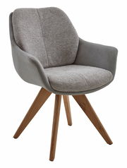 Grauer Armlehnstuhl mit gepolstertem Sitz und Rückenlehne, Holzbeine, seitliche Perspektive