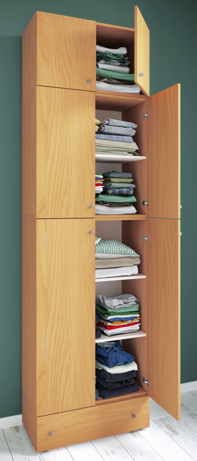 VCM Kleiderschrank LONA Hoher Kleiderschrank in heller Holzoptik mit geöffneten Türen und gefalteter Kleidung auf mehreren Regalböden, perspektivisch leicht von vorn rechts aufgenommen.