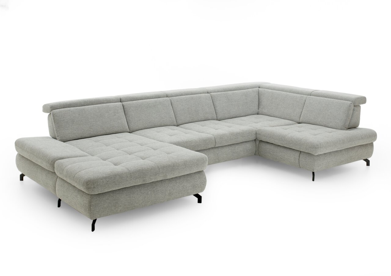 Graue Polsterrundecke in L-Form mit moderner, gepolsterter Oberfläche und schwarzen Füßen, Perspektive von vorne links