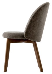 Zijaanzicht van een moderne stoel met gestoffeerde rugleuning en zitting, houten poten.
