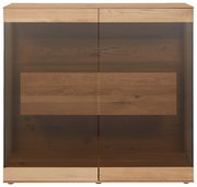 Frontansicht eines modernen Highboards mit Holzoptik und Glastüren.