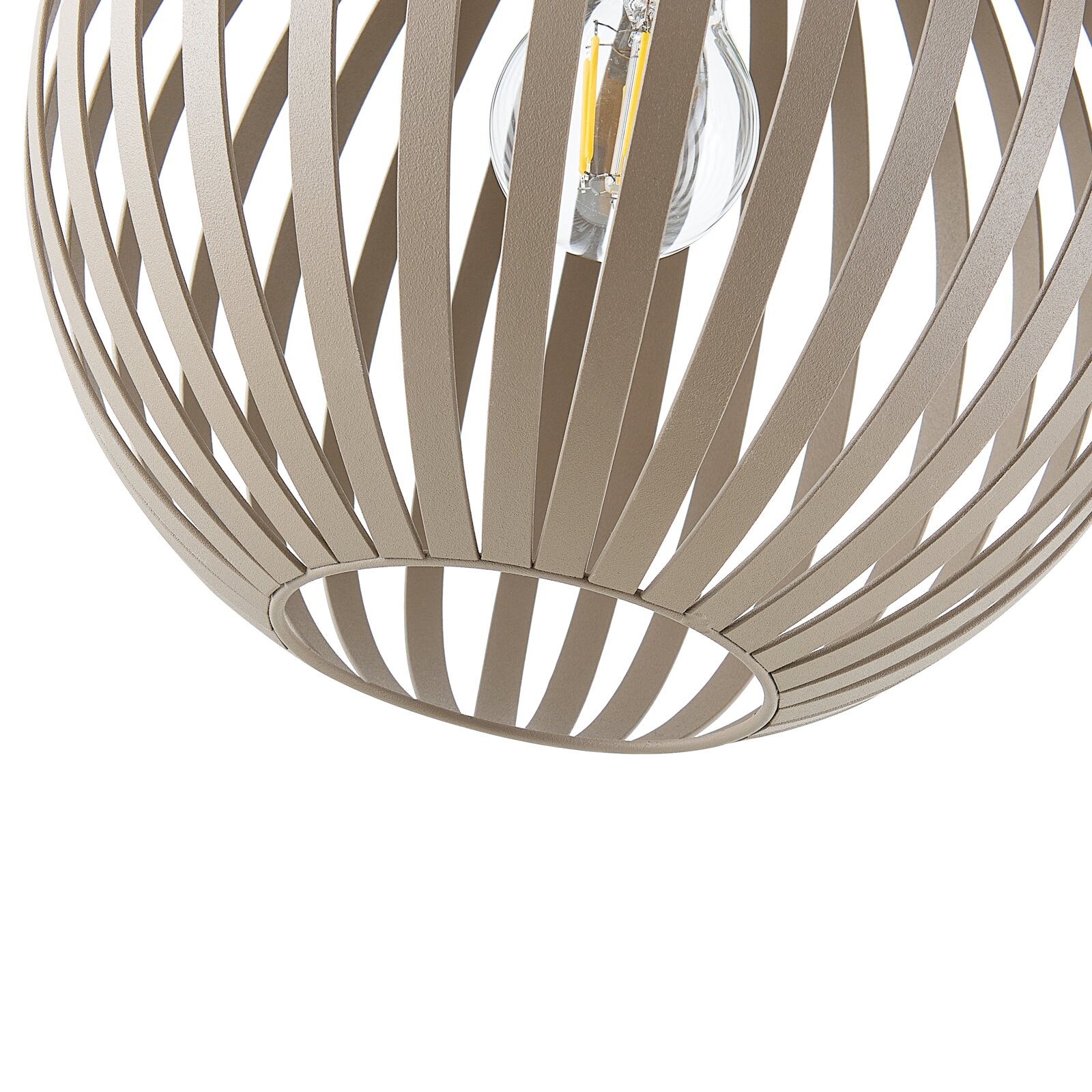 Detailansicht von unten auf eine moderne, kugelförmige Pendelleuchte mit taupefarbenen, geschwungenen Streben und sichtbarem LED-Filament-Leuchtmittel