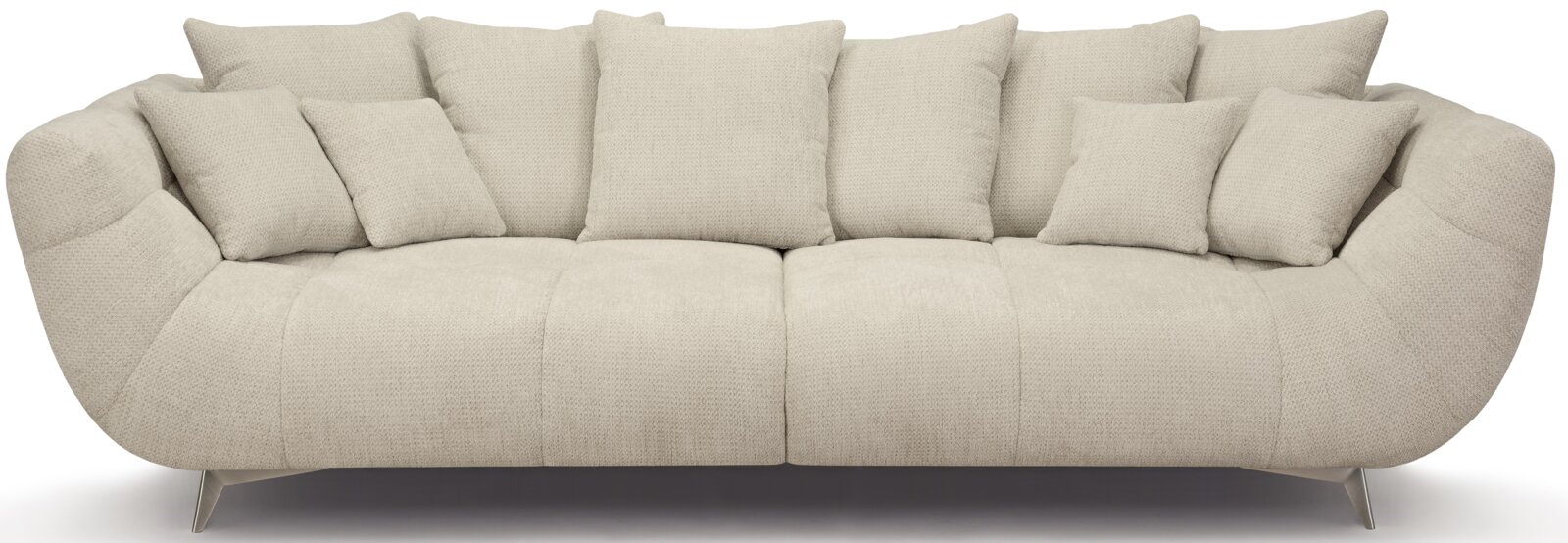 Beiges, gepolstertes 3-Sitzer-Sofa mit vielen Rückenkissen und schmalen Metallfüßen, Frontansicht auf weißem Hintergrund