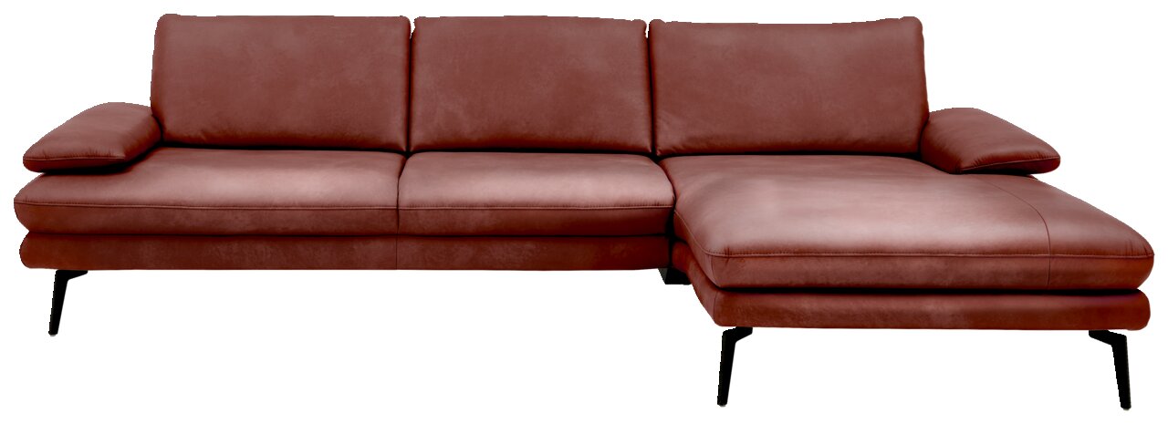Rote Longchairkombination mit modernem Design, bestehend aus einem Sofa mit drei Sitzplätzen und einem rechtsseitigen Longchair, frontal betrachtet.