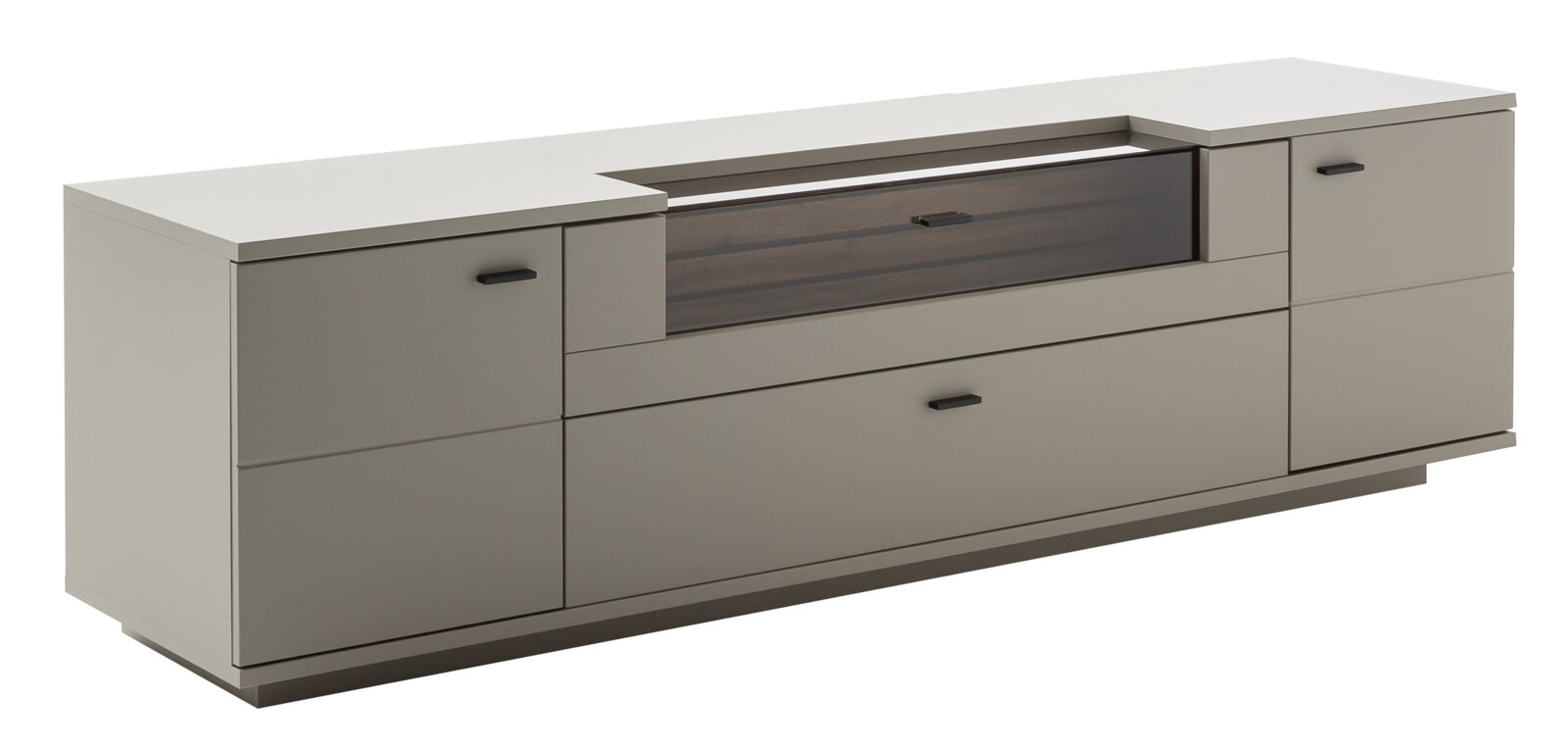 Modern lowboard/tv-meubel in greige met een front in donkere houtlook en zwarte handgrepen, vrijstaand op een witte achtergrond, schuin vooraanzicht (3/4-perspectief).