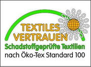 Öko-Tex Standard 100 Zertifikat für schadstoffgeprüfte Textilien, perspektivisch von vorne.
